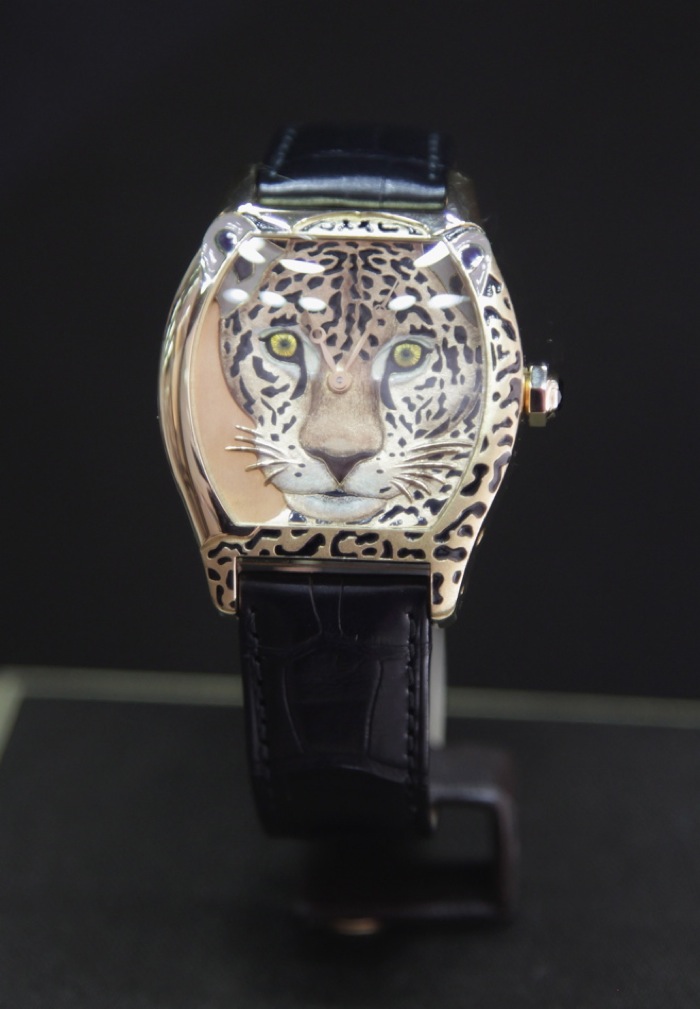 Cartier Tortue, Jaguar