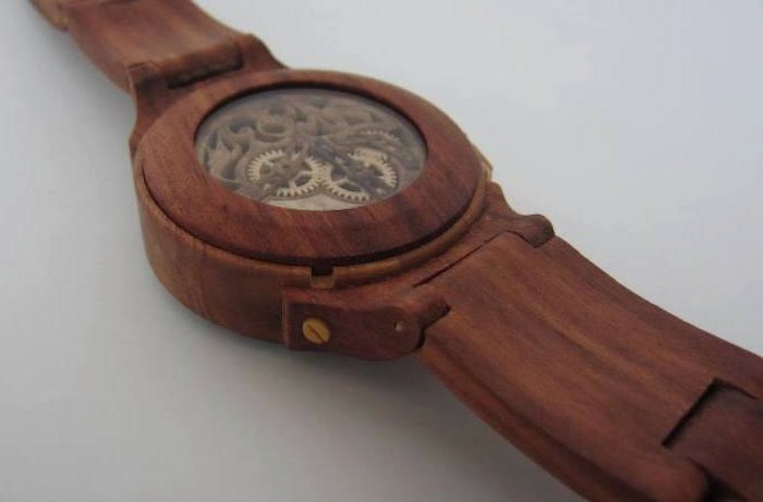 Деревянные часы Валерия Даневича