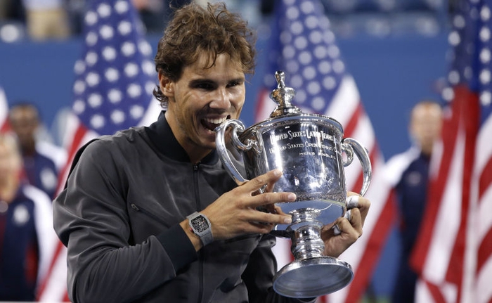 Rafael Nadal with the title