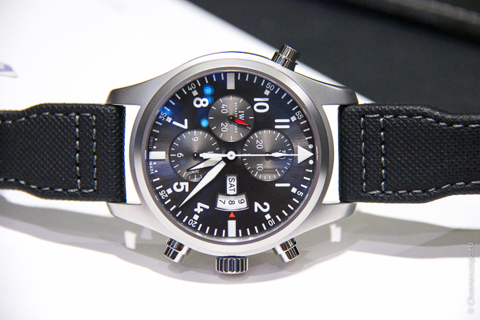 iwc pilot's watch tribute to patrouille suisse-6